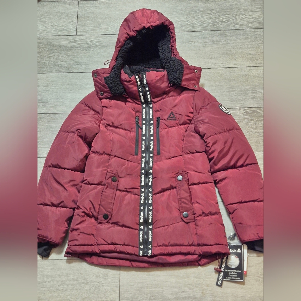 Reebok Ladies' Burgundy Puffer Jacket With Faux Fur. Size XS